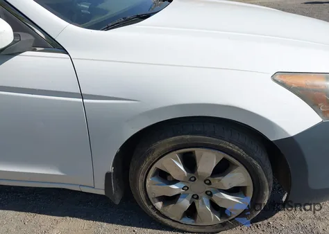 2009 Honda Accord 2.4 Ex-L from USA, damaged, VIN 1HGCP26829A113992